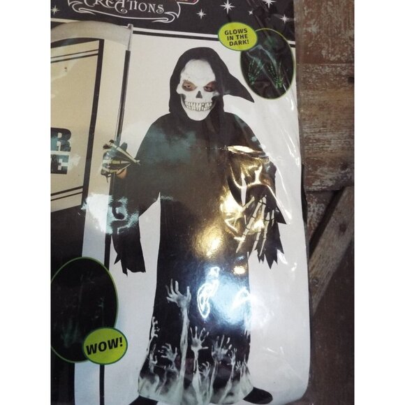 Halloween Costume Childs Reaper Size Small pre owned - Picture 4 of 8